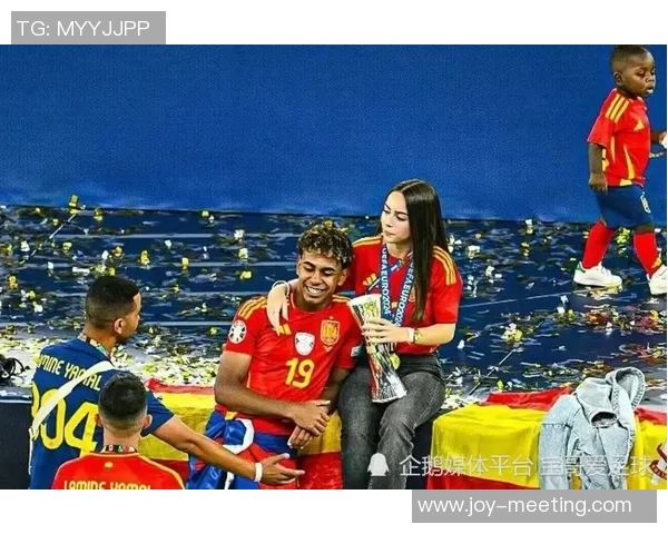 哪个足球明星的女友最多引发了球迷们的热议和关注