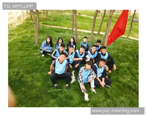 女足球明星高清海报展现运动魅力与青春风采的视觉盛宴